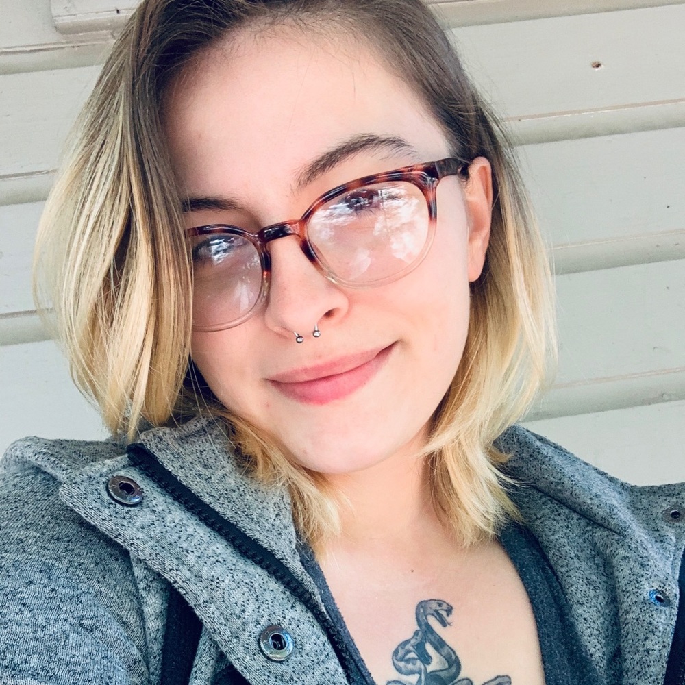 Meet your Posher, Demaris